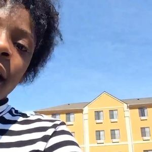 Meet your Posher, Clara